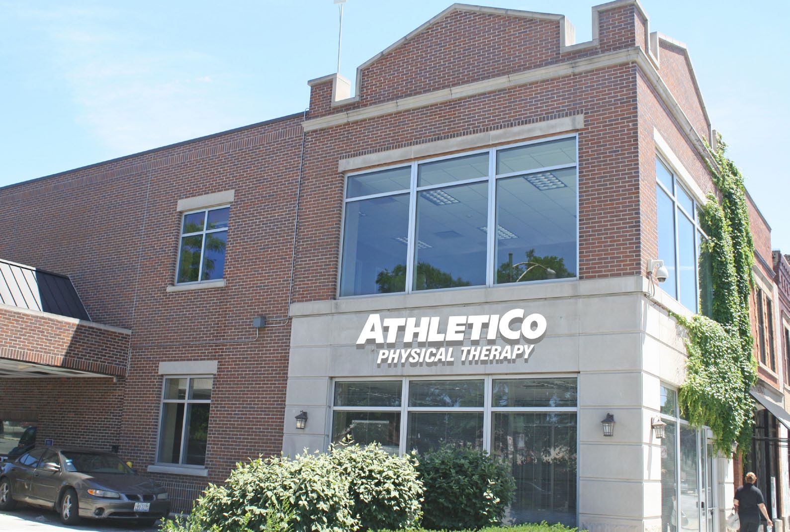 Net Lease Athletico
